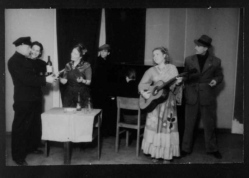 Meretransporditööliste a/ü klubi Mereklubi näitering näidendi "Pudel rummi" harjutusel.