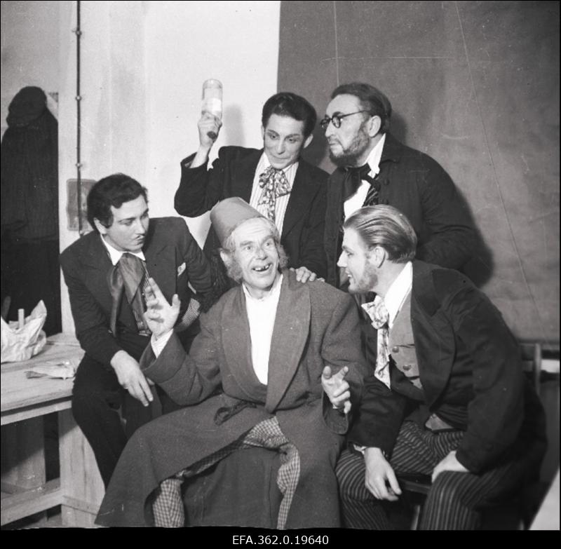 Stseen G. Puccini ooperist Bohheem teatris Estonia.