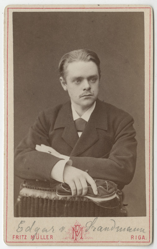 Korporatsiooni "Livonia" liige Edgar von Strandmann, portreefoto