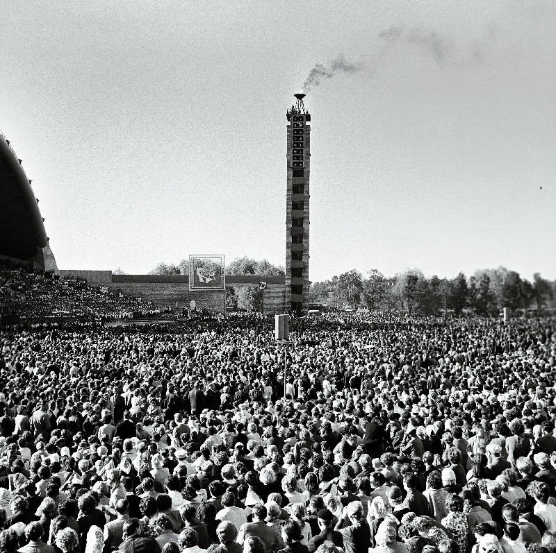 Lauluväljaku panoraam Eesti NSV 1965. aasta üldlaulupeo ajal.