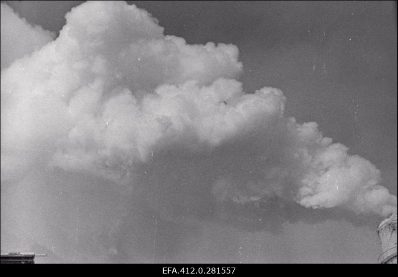 Kunda Tsemenditehase tooraine ja eterniiditsehhis. Vaateid tehasele ja Kundale