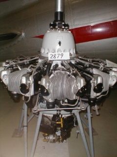 Flymotor (BMW), 9-cyl. stjernemotor - BMW nr. 9-323. R-2 21034
Motoren har været brugt som en af 4 på DDL's Focke Wulf Condor,
som blev anskaffet i 1938. - Kulturstyrelsen