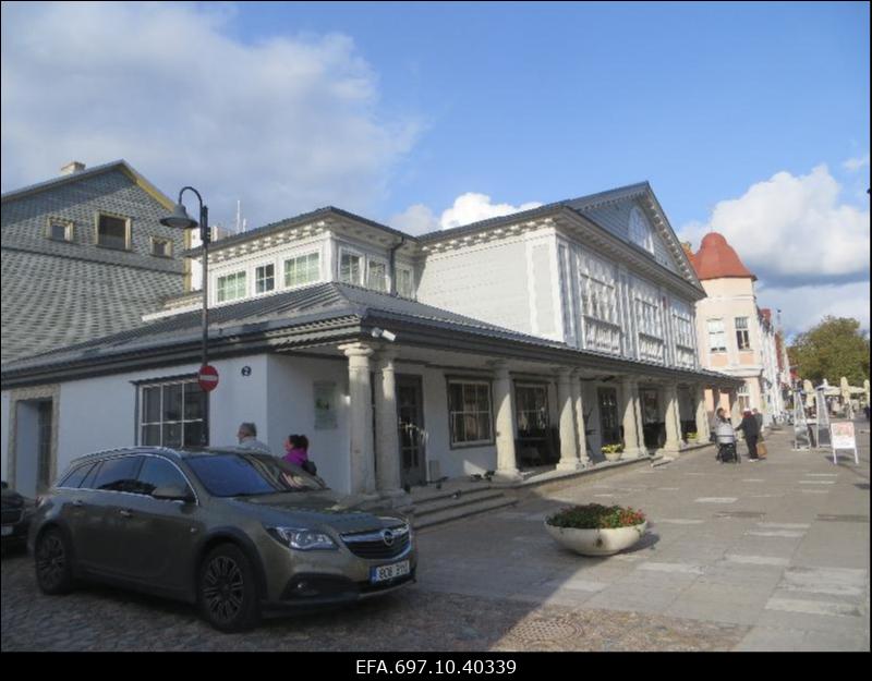 Kuressaare vaade. Keskväljak.