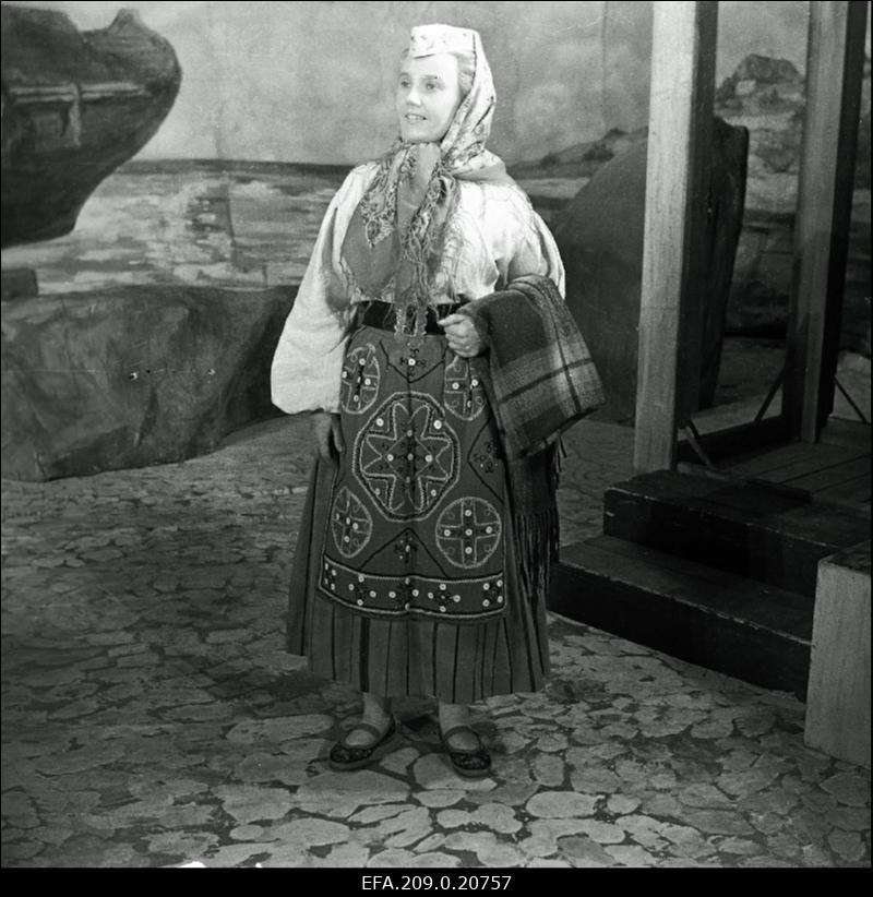 Eesti NSV teeneline kunstnik Ellen Liiger Mare osas Andres Särevi dramatiseeringus Kaugatoma kuningas A. Hindi romaani Tuuline rand II osas põhjal.
