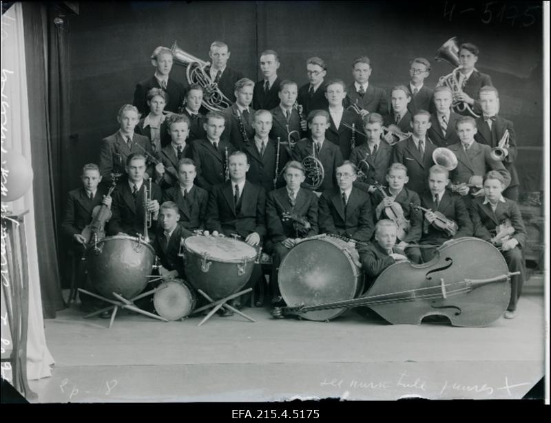 Viljandi Maagümnaasiumi orkester.