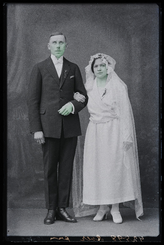 Noorpaar, August Aver abikaasaga Harjumaalt, Kaiust.