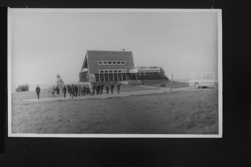 Kohvik-restoran Rannapaargu Kärdla rannas.