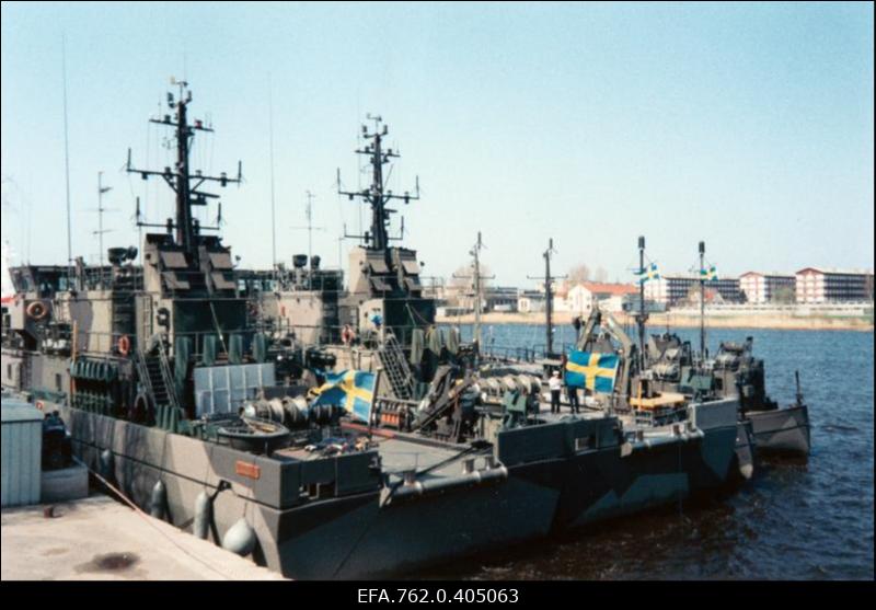 Rootsi sõjalaevad ja saatelaevad Pärnus.