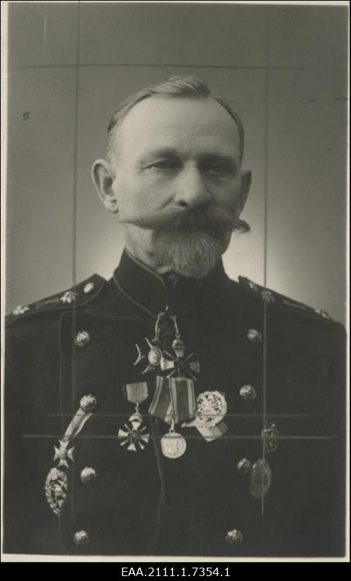 Otto Jakobson, tuletõrjuja, Tartu tuletõrje juhtivaid tegelasi ja Kutmanni vabriku ettevõtte juhataja, portreefoto