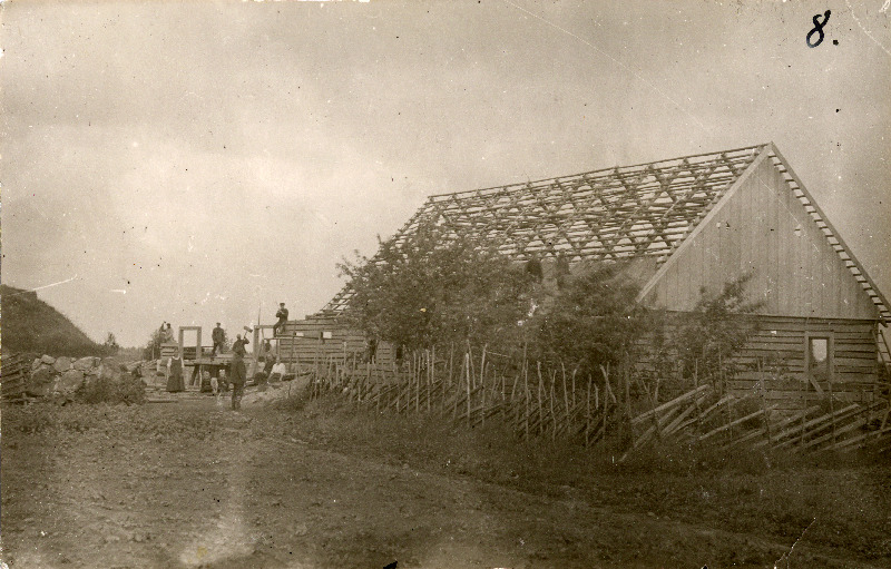 Uuetoa talu Esivere külas.