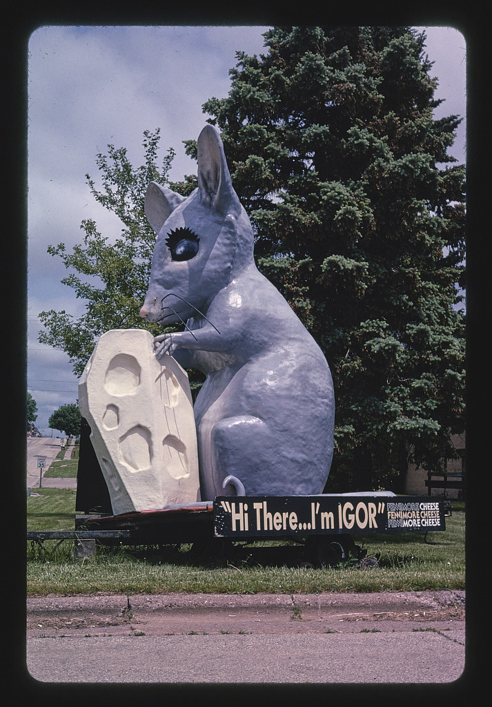 Fennimore Cheese Shop, Igor the Mouse statue, Route 61, Fennimore, Wisconsin (LOC)
