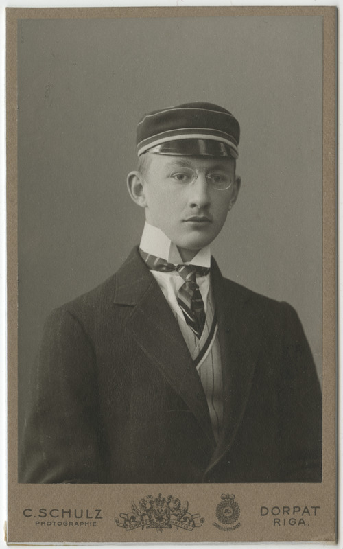 Korporatsiooni "Livonia" liige Ernst von Hahn, portreefoto