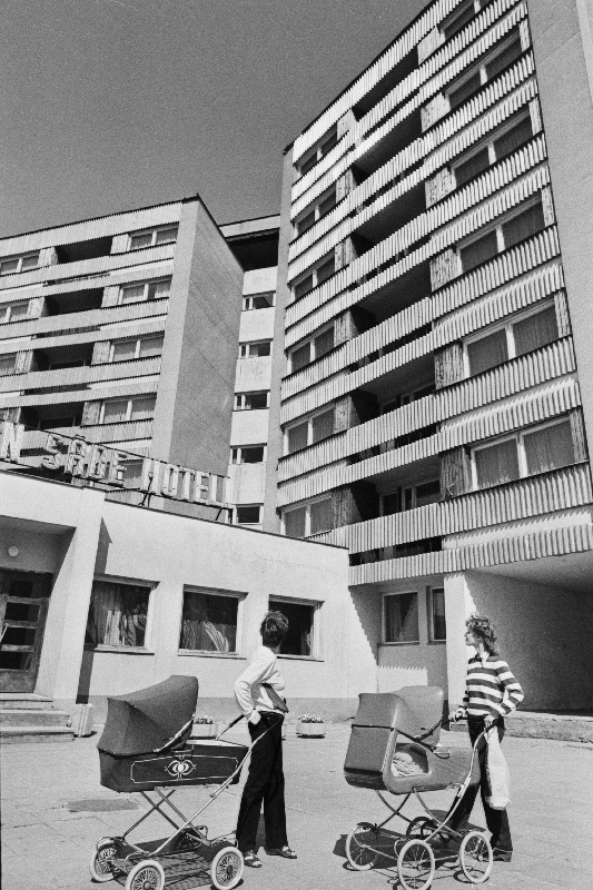 Vaade elamutele Valgas.