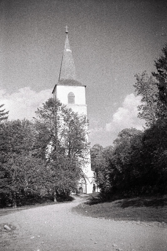 Kullamaa Jaani kirik.