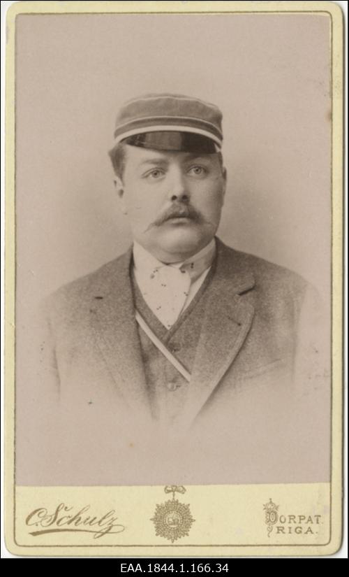 Korporatsiooni "Estonia" liige John von Harder, portreefoto