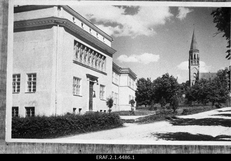 Koolimaja Viljandis, kus asus 1941.a. Viljandi hävituspataljoni staap.
