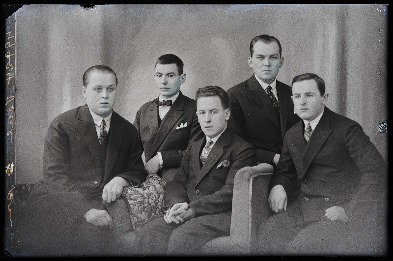 Grupp mehi, (foto tellija Vene).