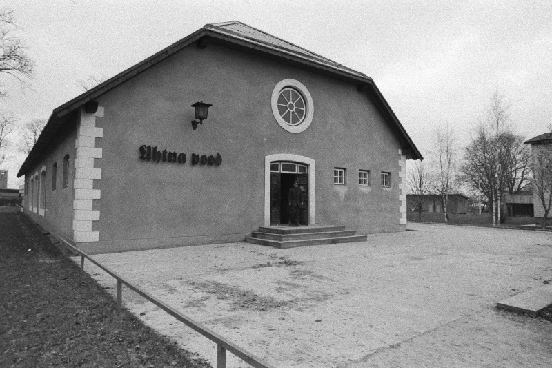 Rakvere rajooni Uhtna kolhoosi kaupluse välisvaade.