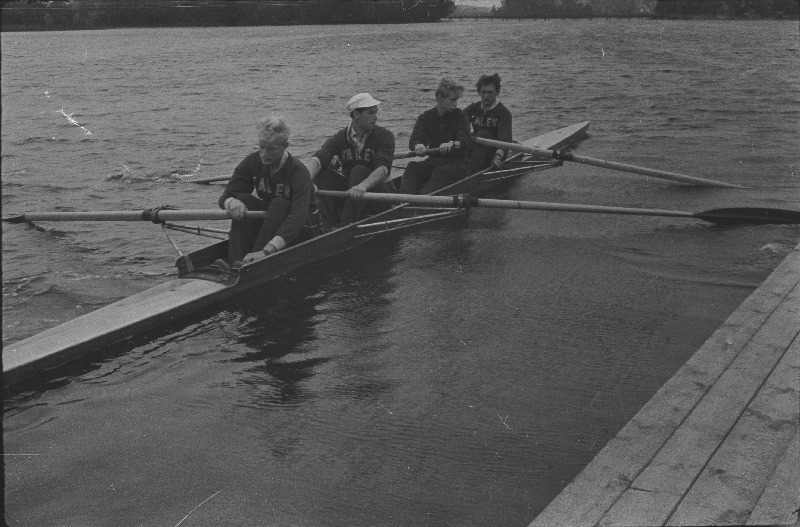 Nõukogude Liidu ametiühingute võistlused sõudmises.