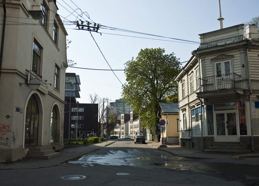 Tatari ja Sakala tänava rist, vaade Liivalaia tänava suunas. rephoto