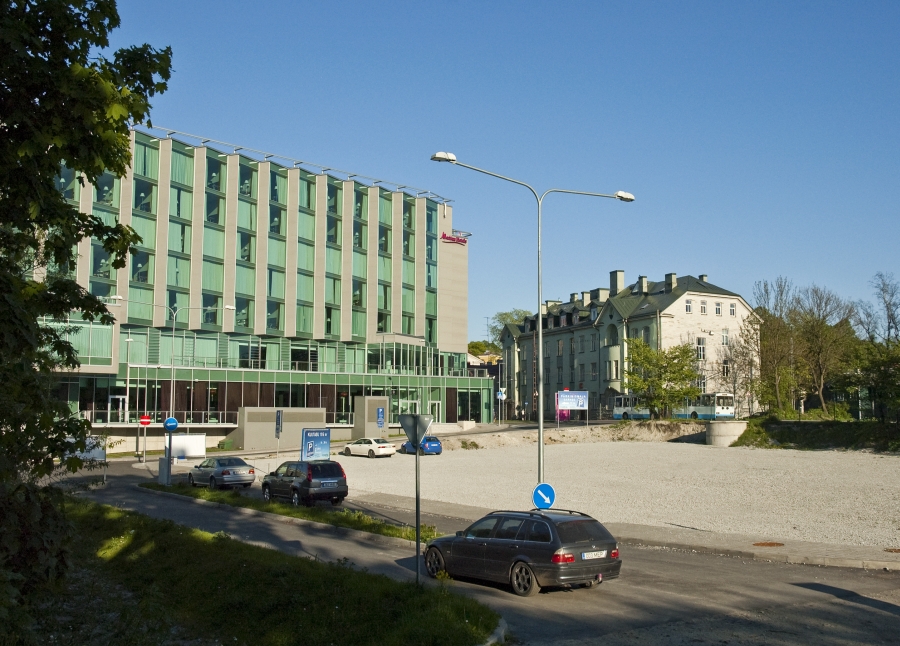 Kelmiküla, auk Sügise ja Paldiski maantee vahel, vaade Suve tänava otsast. rephoto