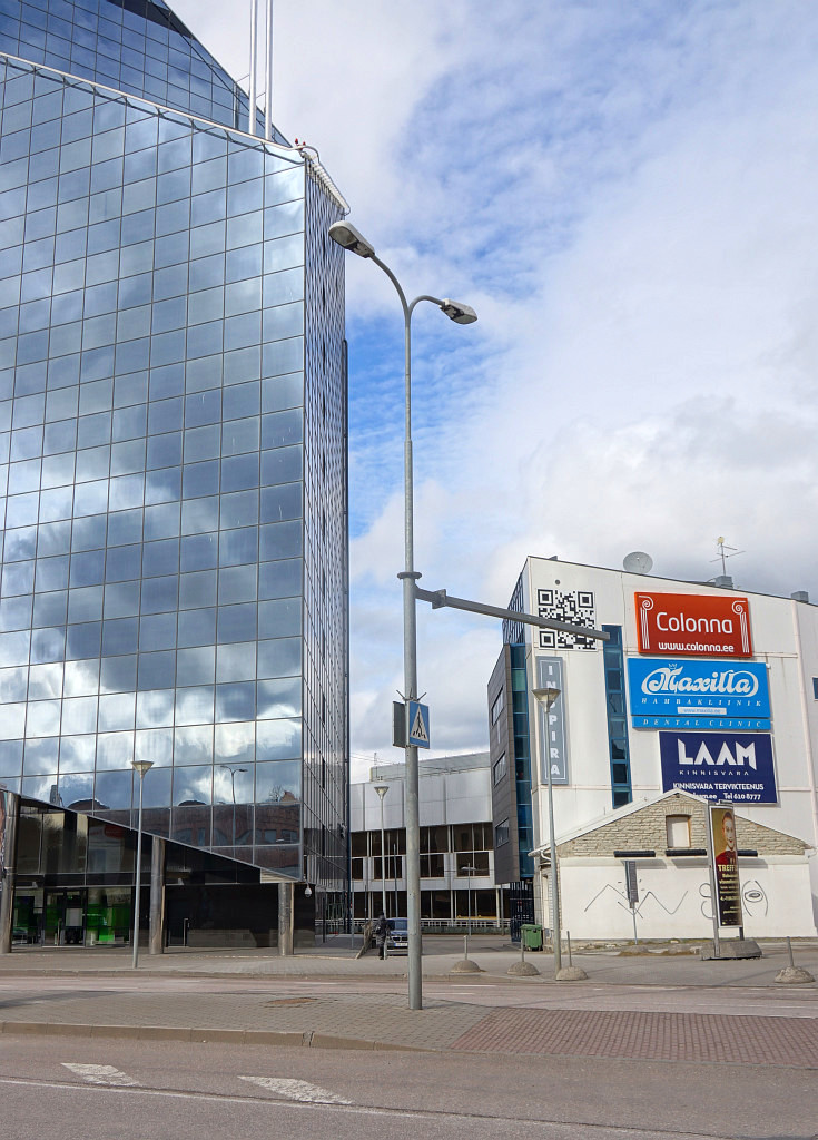 Maakri, Tornimäe ja Väike-Pääsukese nurk, vaade Tartu maantee suunas. rephoto