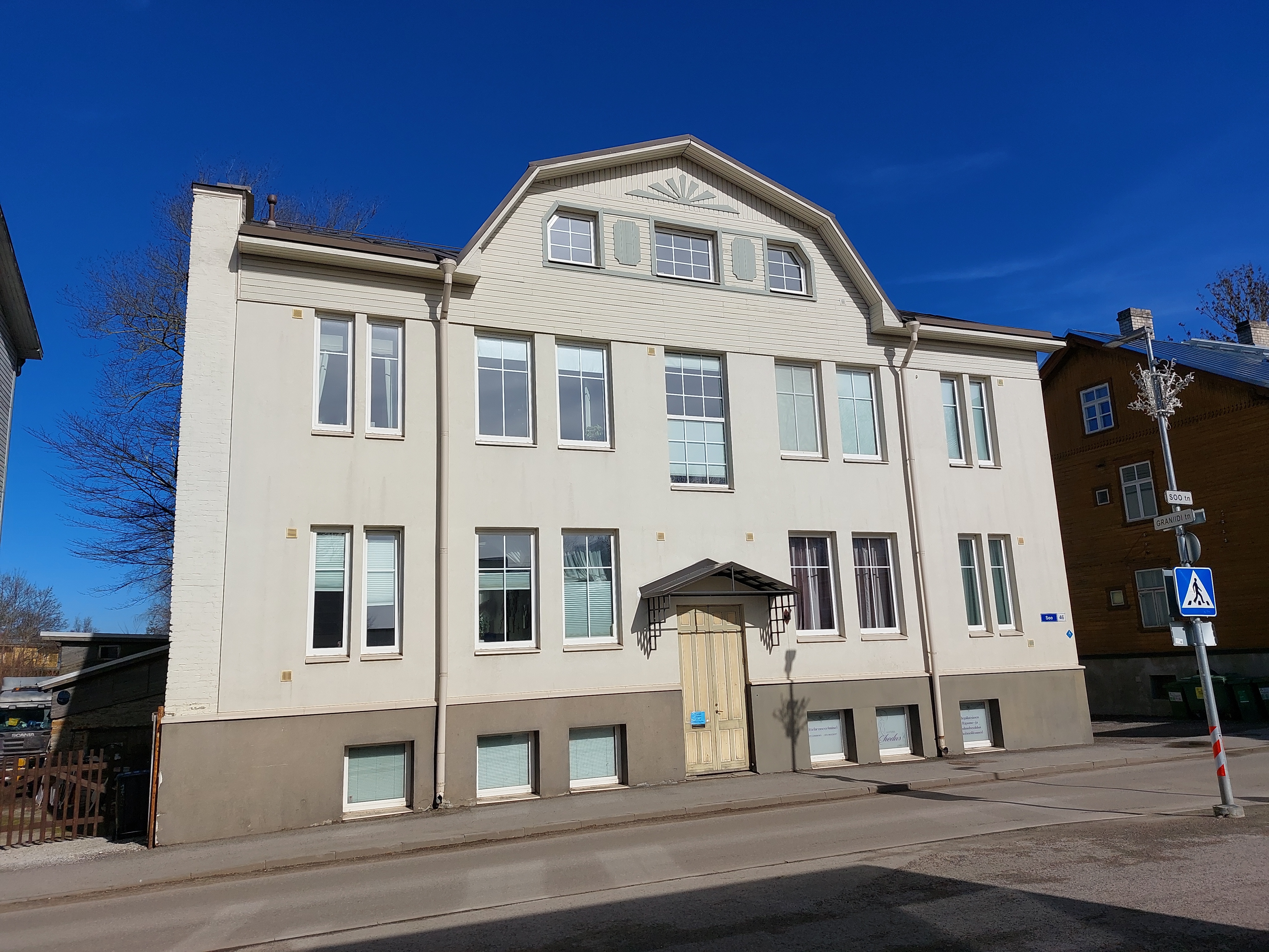 Apartment and hotel "Narva" in Tallinn Kalamaja Soo 46, facade view. Architect Aleksander Citizens rephoto