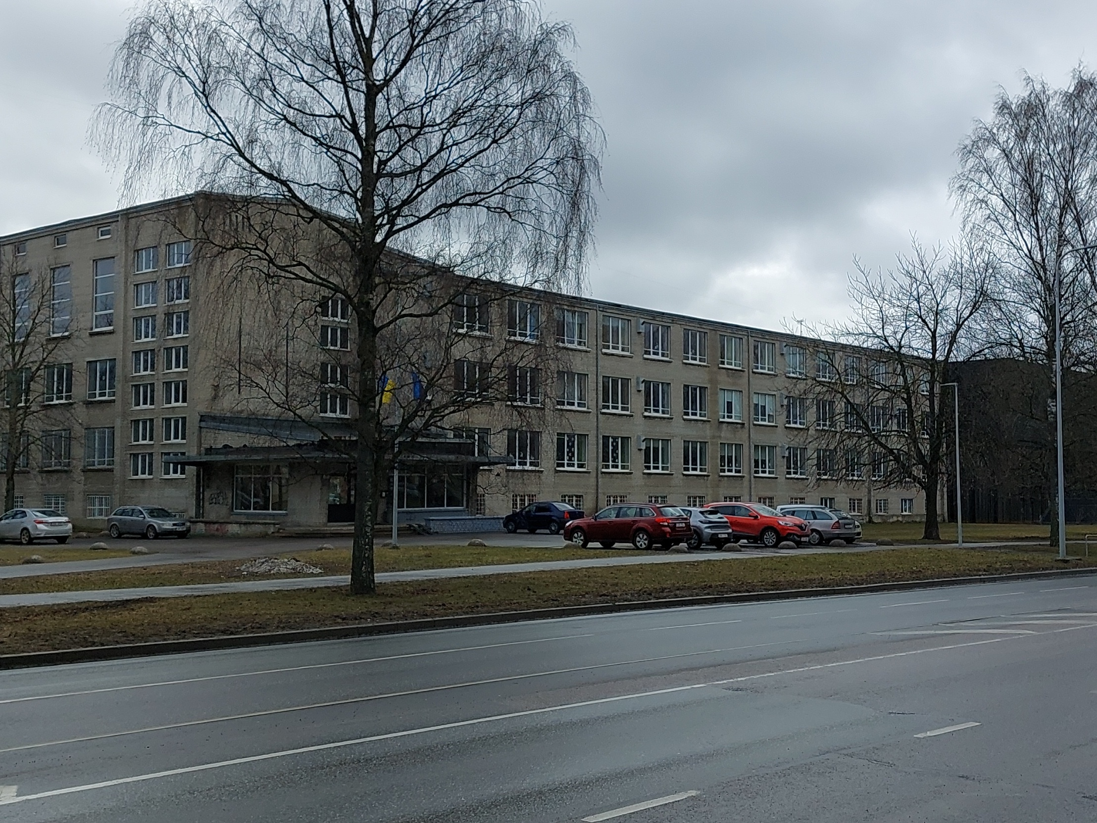 Building stage school house on Sõle Street. rephoto
