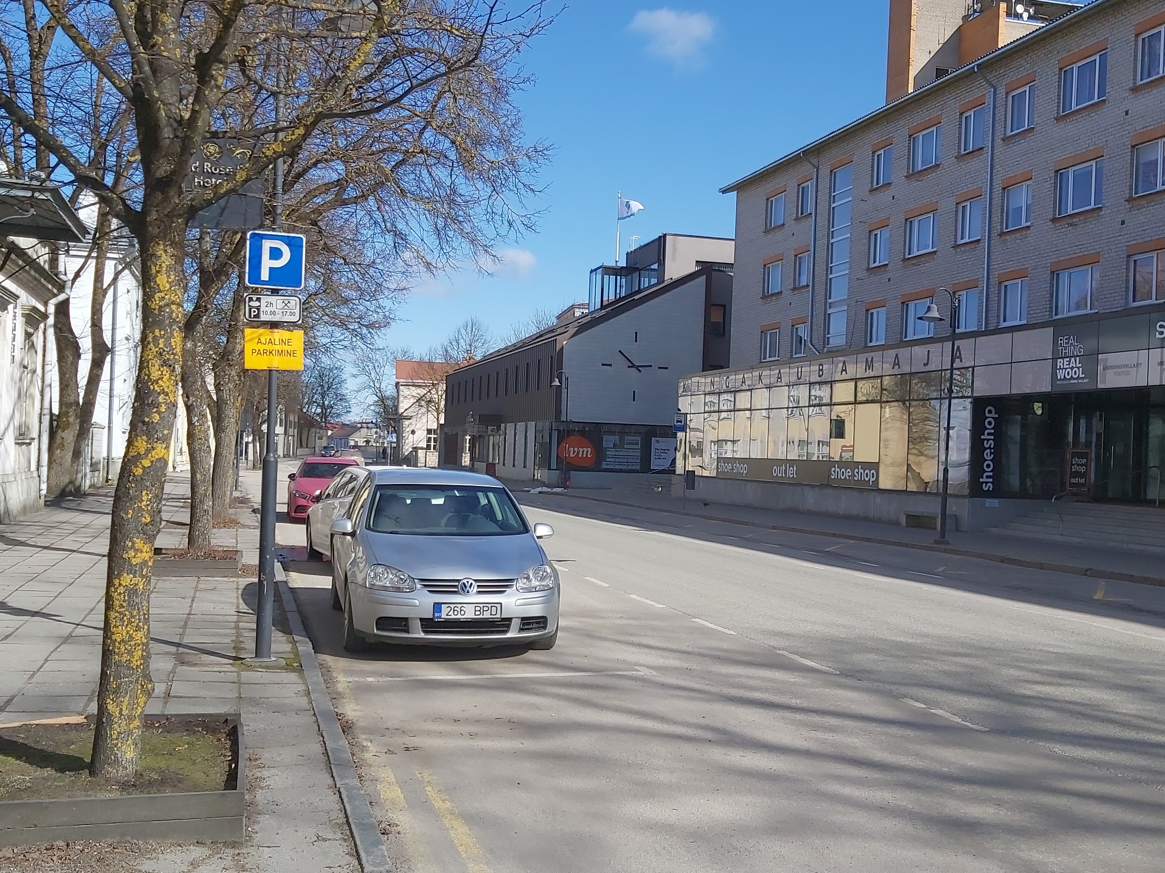Kuressaare, kauplused Tallinna tänaval rephoto