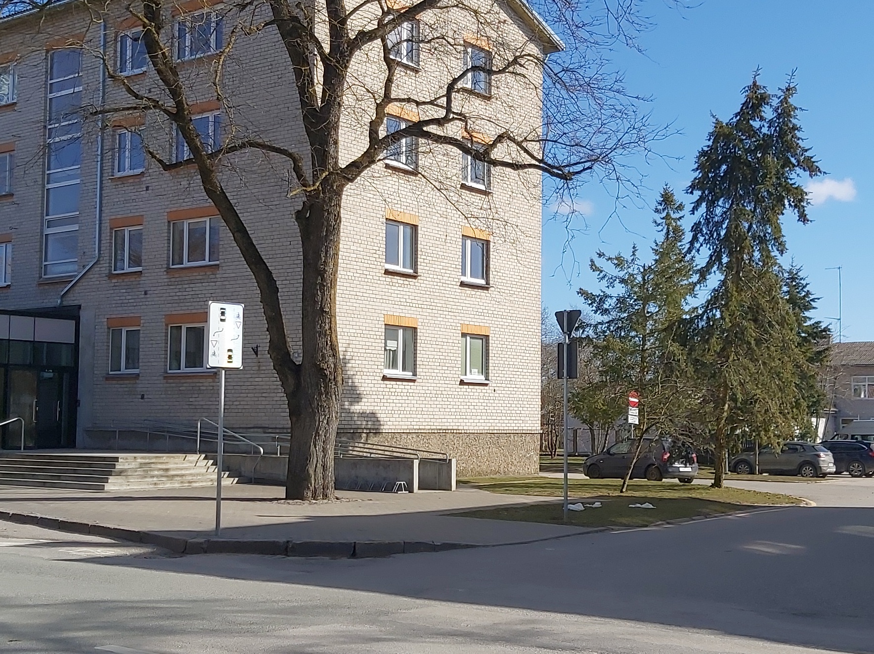 Ford&Fordson esindus ja töökoda Kuressaares Tallinna tänaval (endine Kubermangu) rephoto