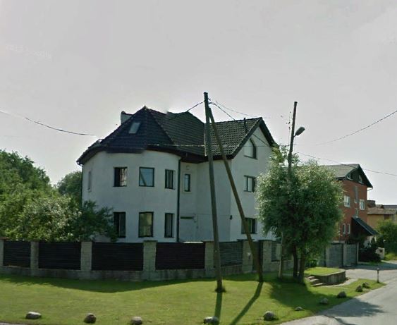 Eramu Tallinnas Maarjamäel Varsaallika 31, ehitusjärgus hoone vaade, vaade tänavale. Arhitektid Aiki Kama (Aiki Lepik), Hain Toss rephoto