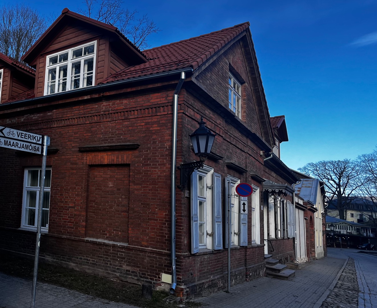 Tartu. Building of the corporation "Estonia" Vallikraavi t. 9 rephoto