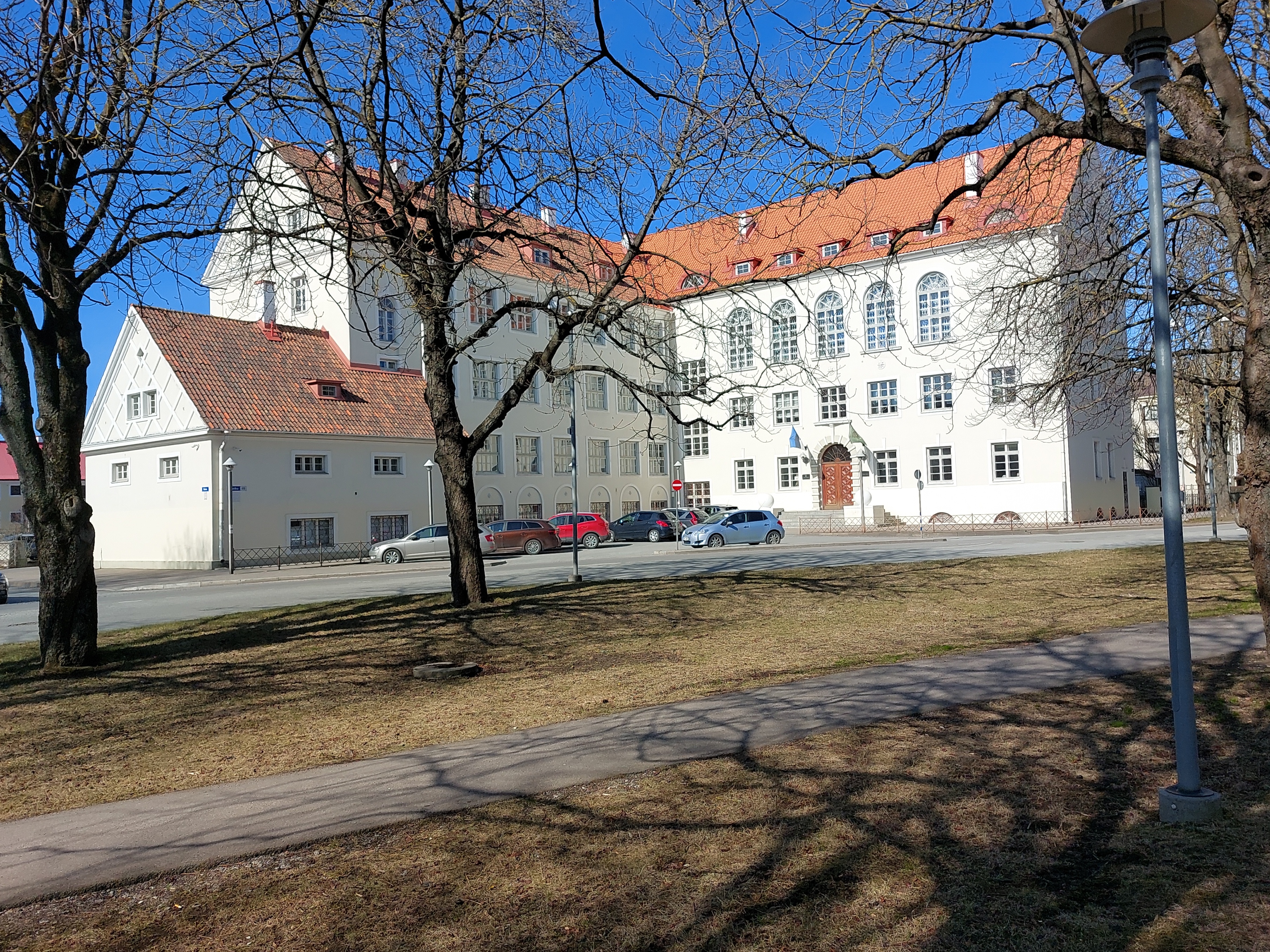 Tallinn, koolihoone Ristiku tänav nr. 69. rephoto
