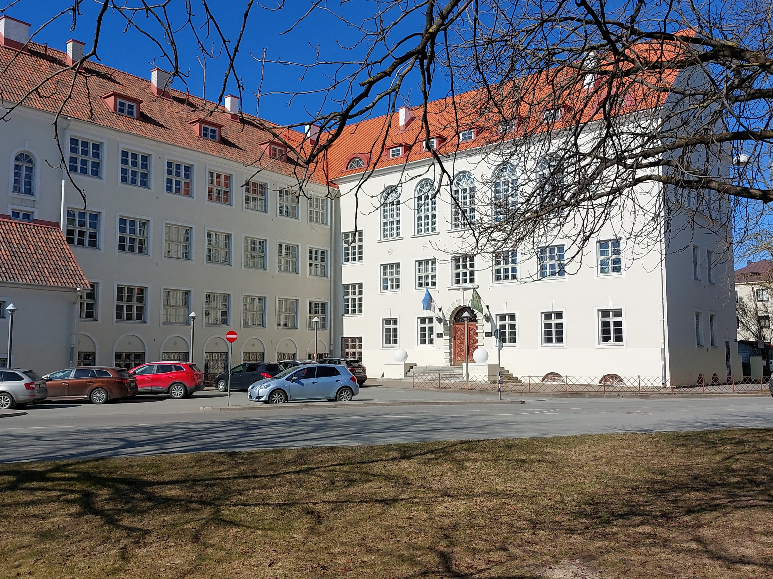 Tallinna 17. Keskkooli hoone. rephoto