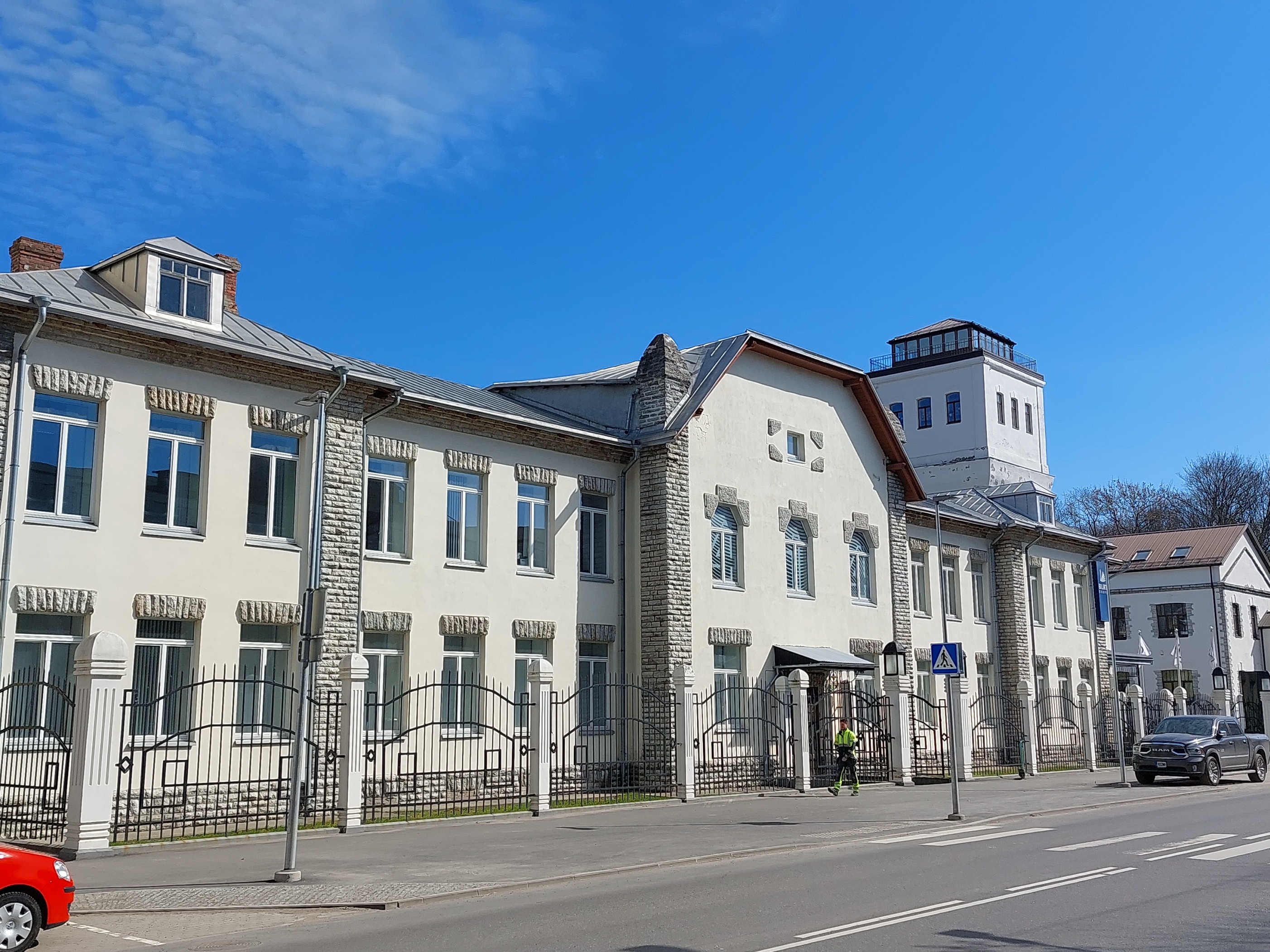 Noblessneri tehase administratiivhoone piki Tööstuse tänavat (Tööstuse 48) rephoto