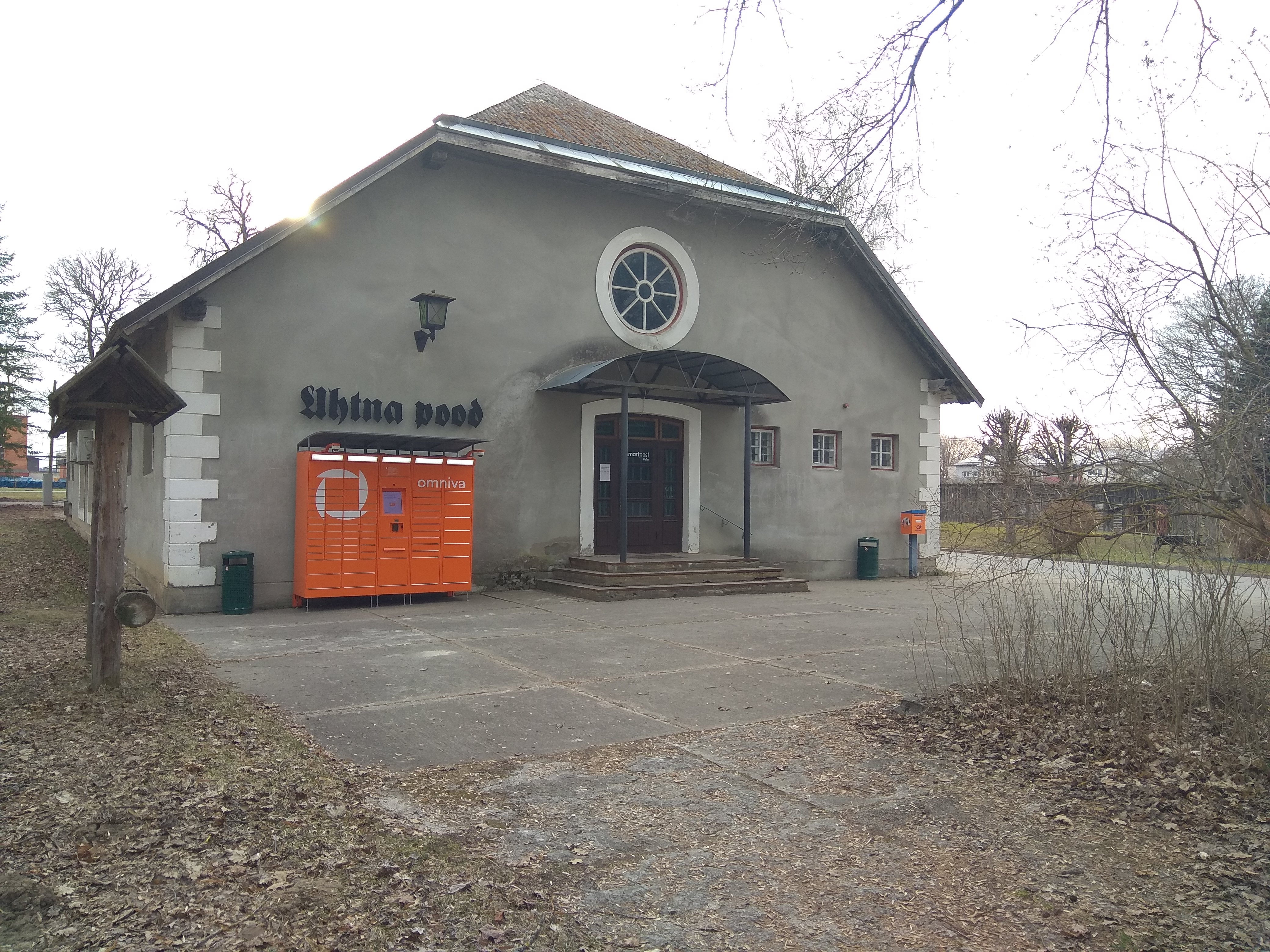 Rakvere rajooni Uhtna kolhoosi kaupluse välisvaade. rephoto