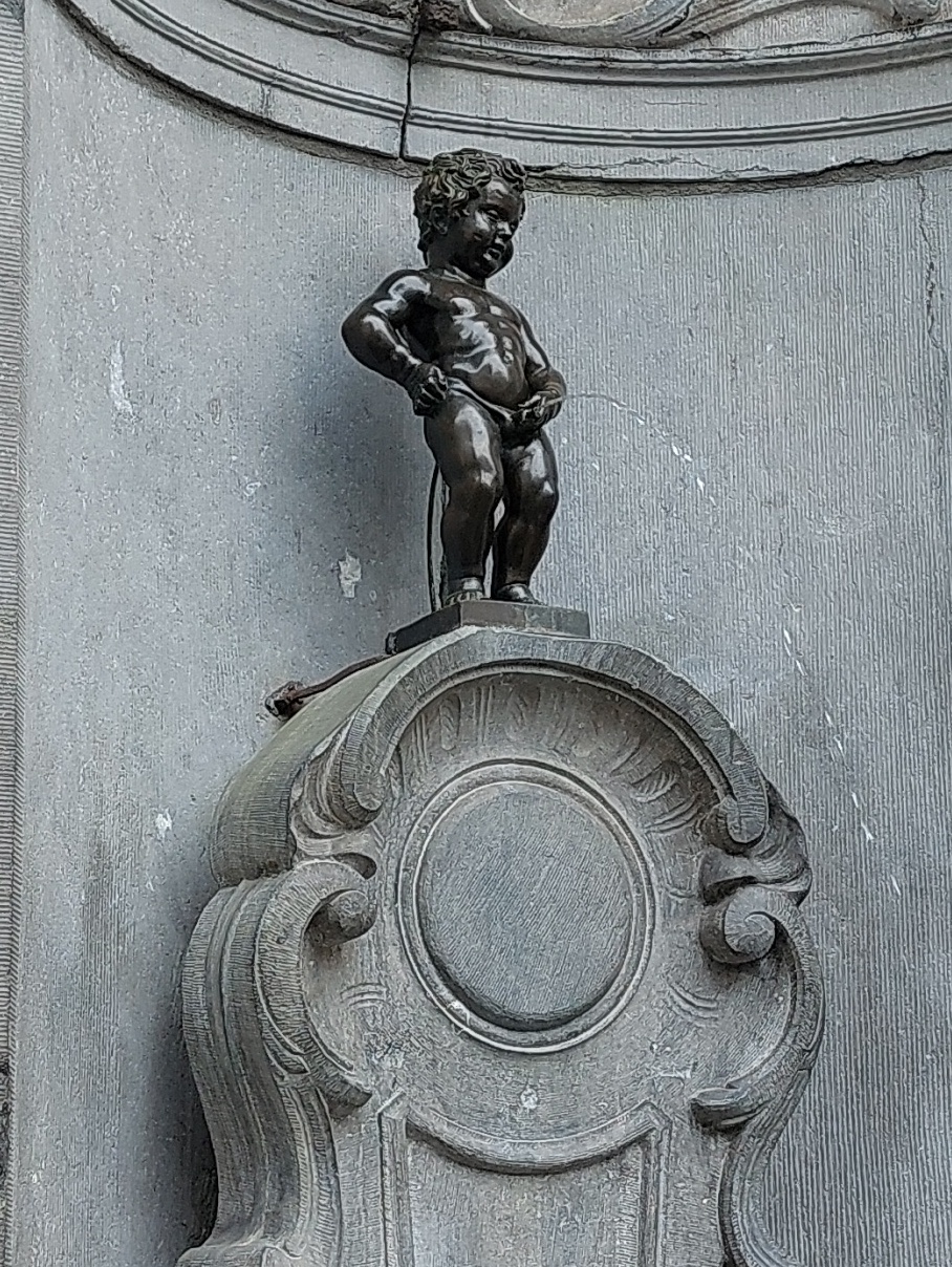 Exploding Manneken Pis in Brussels, phototype rephoto