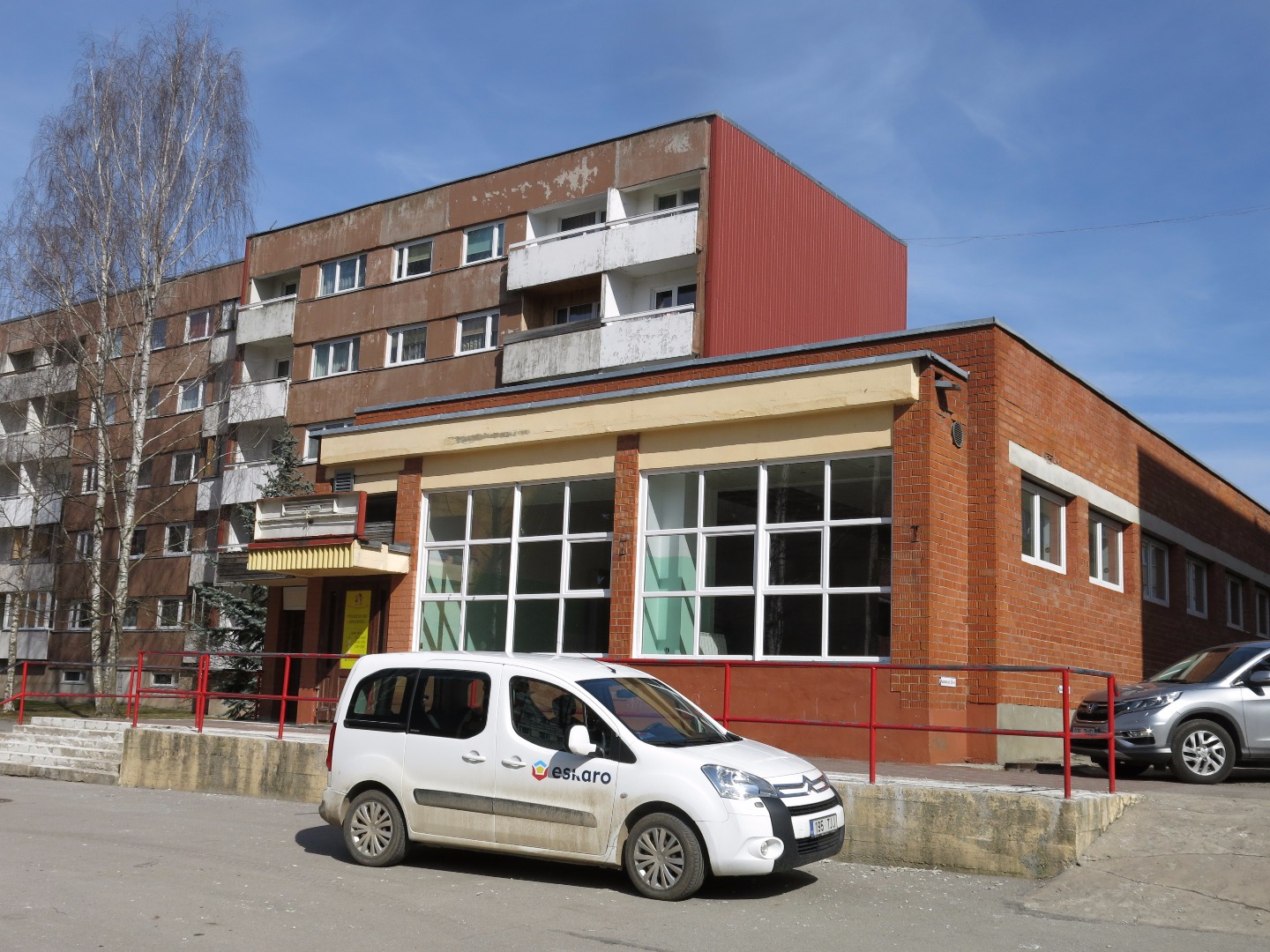 Raamatupood Tartus Annelinnas, vaade hoonele rephoto