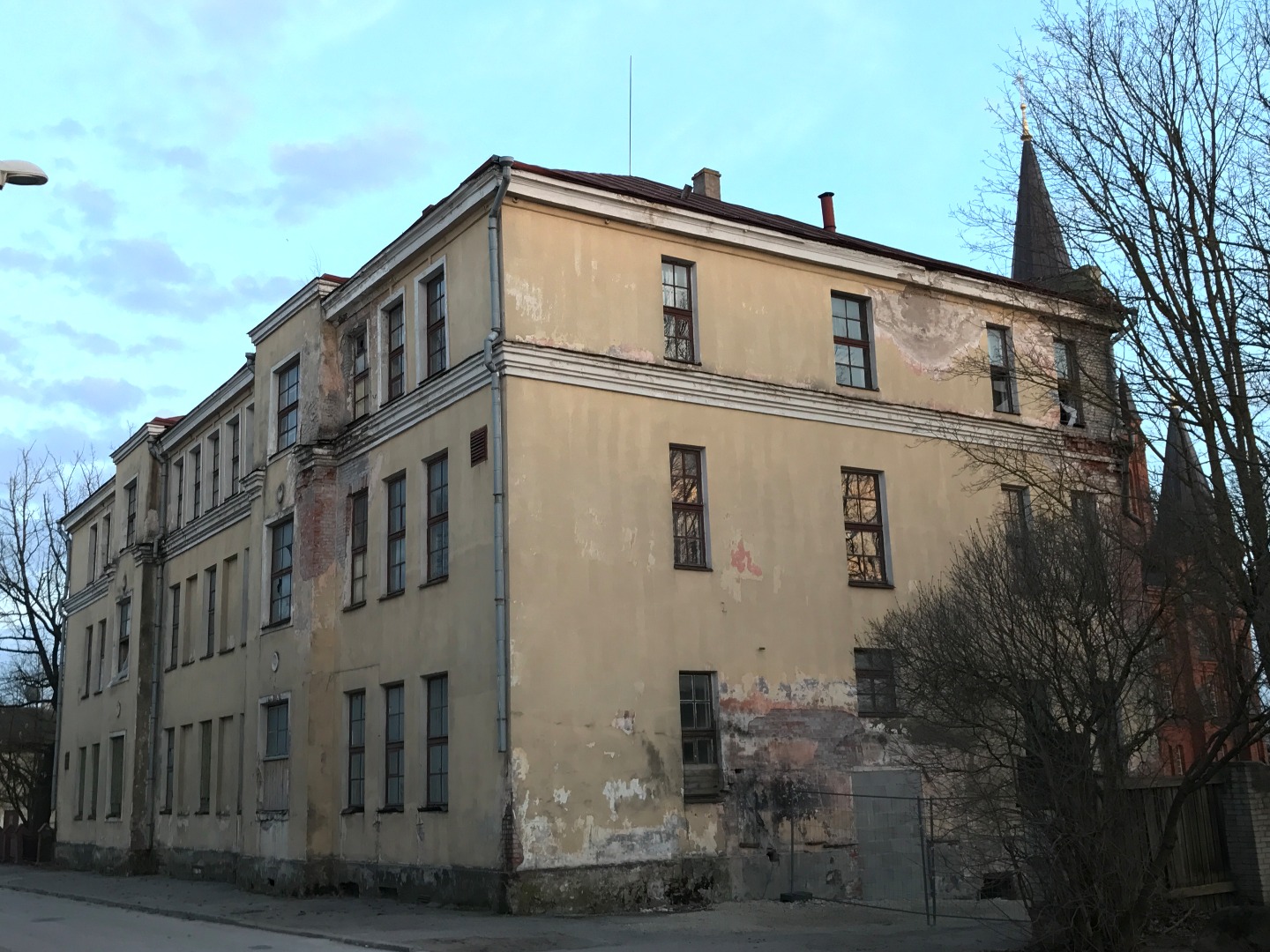 Tartu ehitusmaterjalide tehase portselanitsehh, välisvaade (Peetri 3).  Tartu, 1964. rephoto