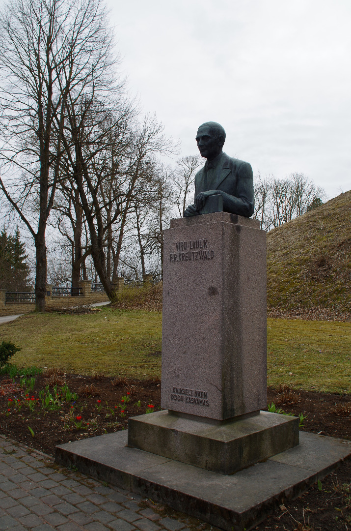 Fr. R. Kreutzwaldi mälestussammas Rakveres rephoto