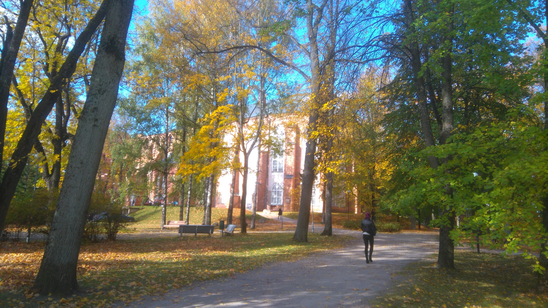 Ruins of Tartu Toomkirik (University Library) from Lossi Street rephoto