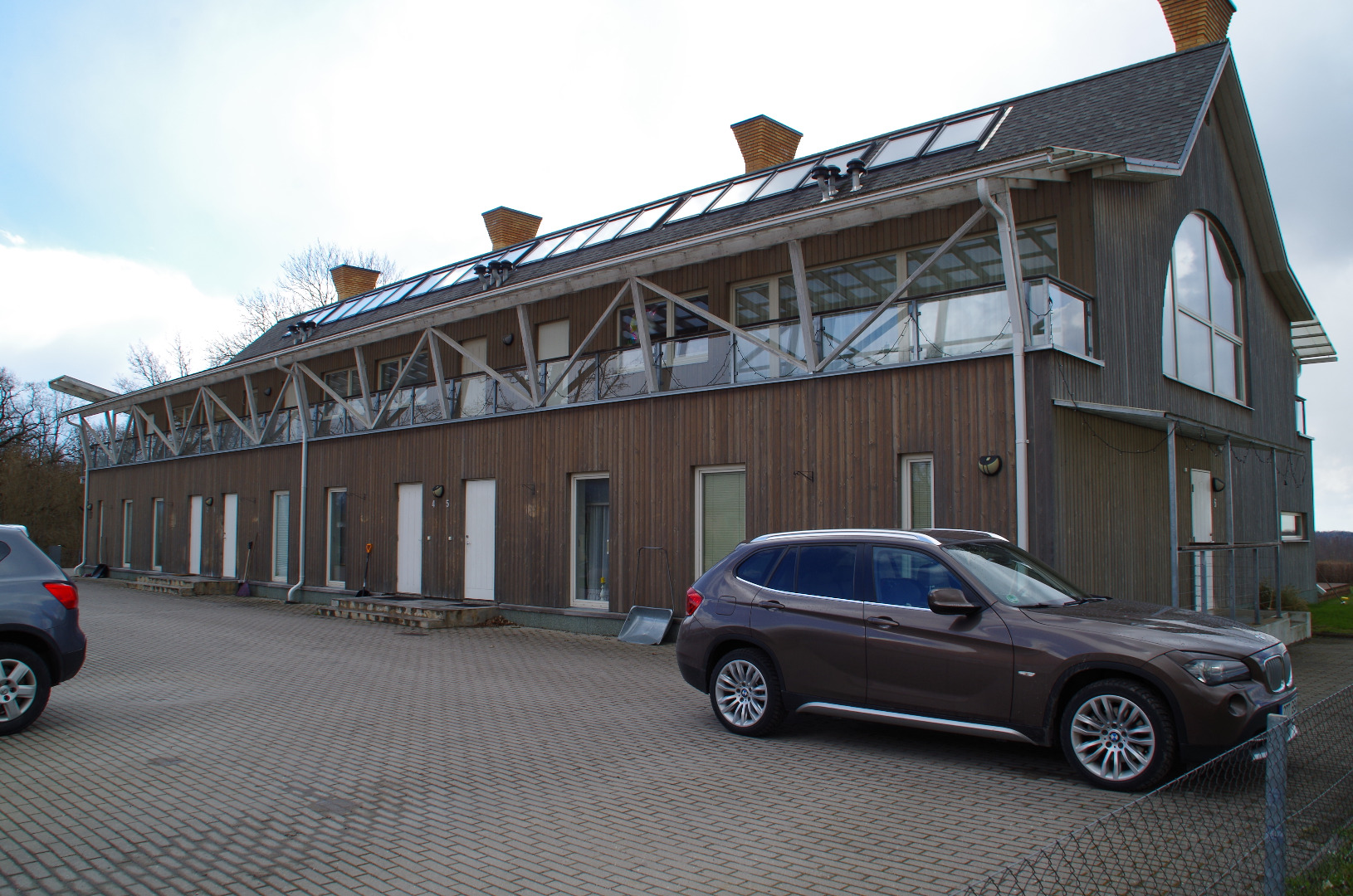 Apartment building in Rakvere on Upus Street, view of the building. Ab Künnapu & Padrik: Vilen Künnapu rephoto