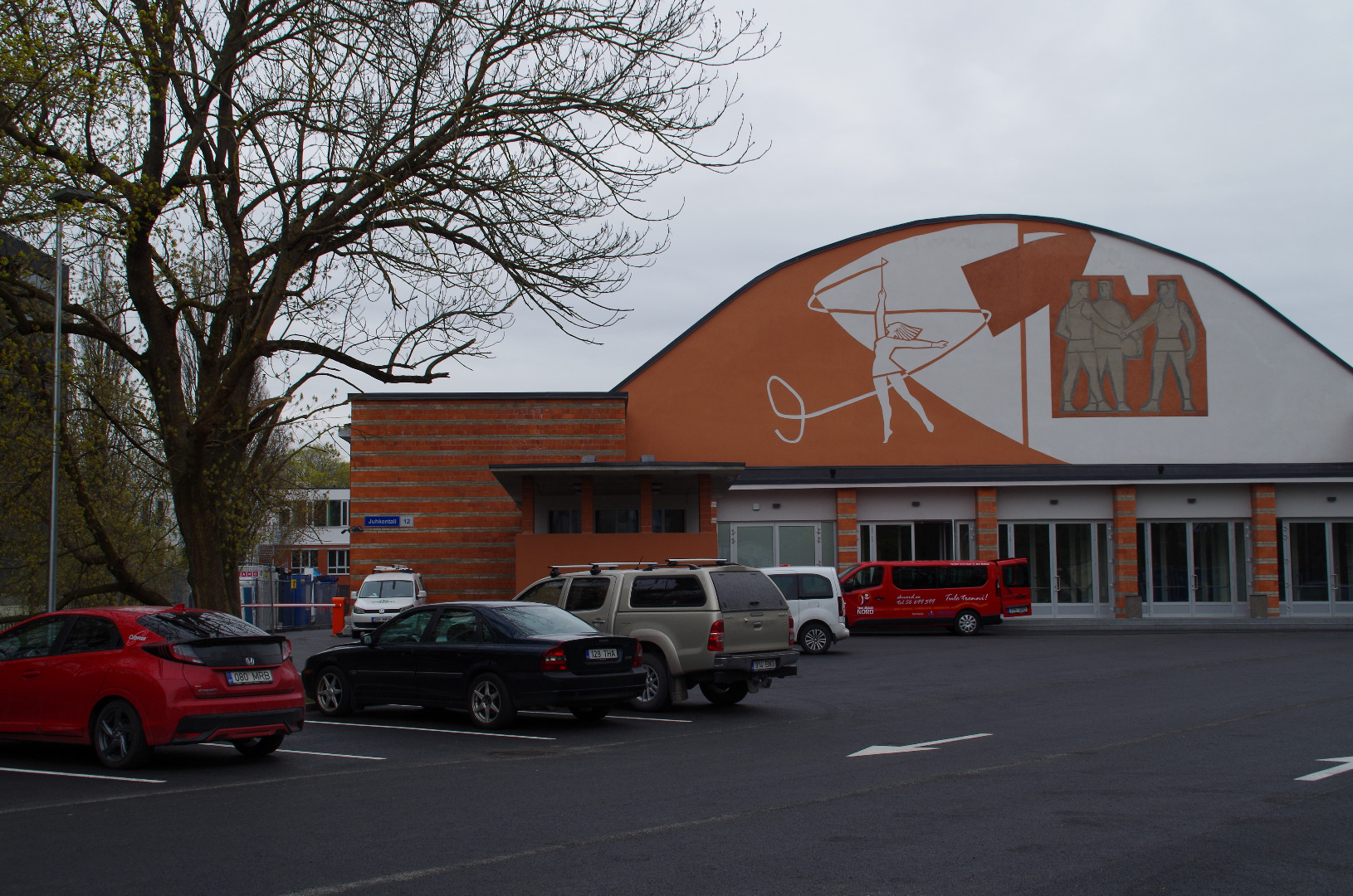 Kalev sports hall, 10 views of the building. Architects Uno Tölpus, Peeter Tarvas and Olga Kontšajeva rephoto