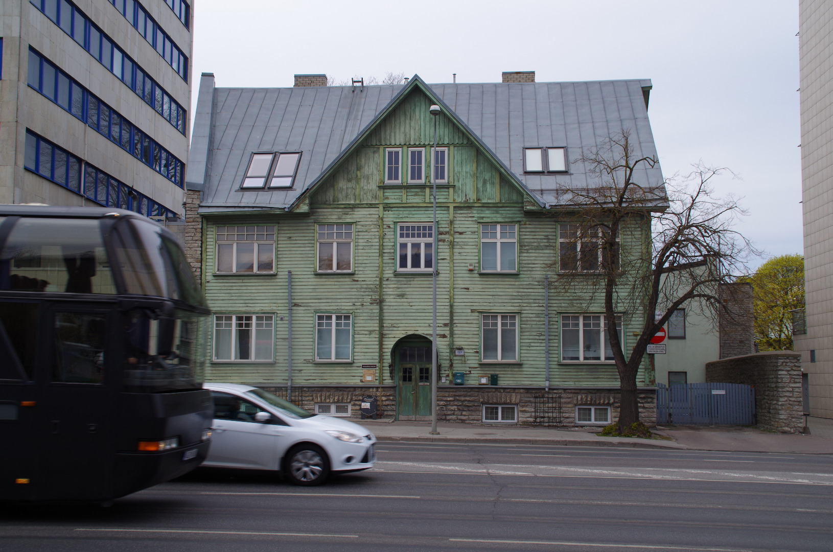 Elamu Tallinnas, vaade rephoto