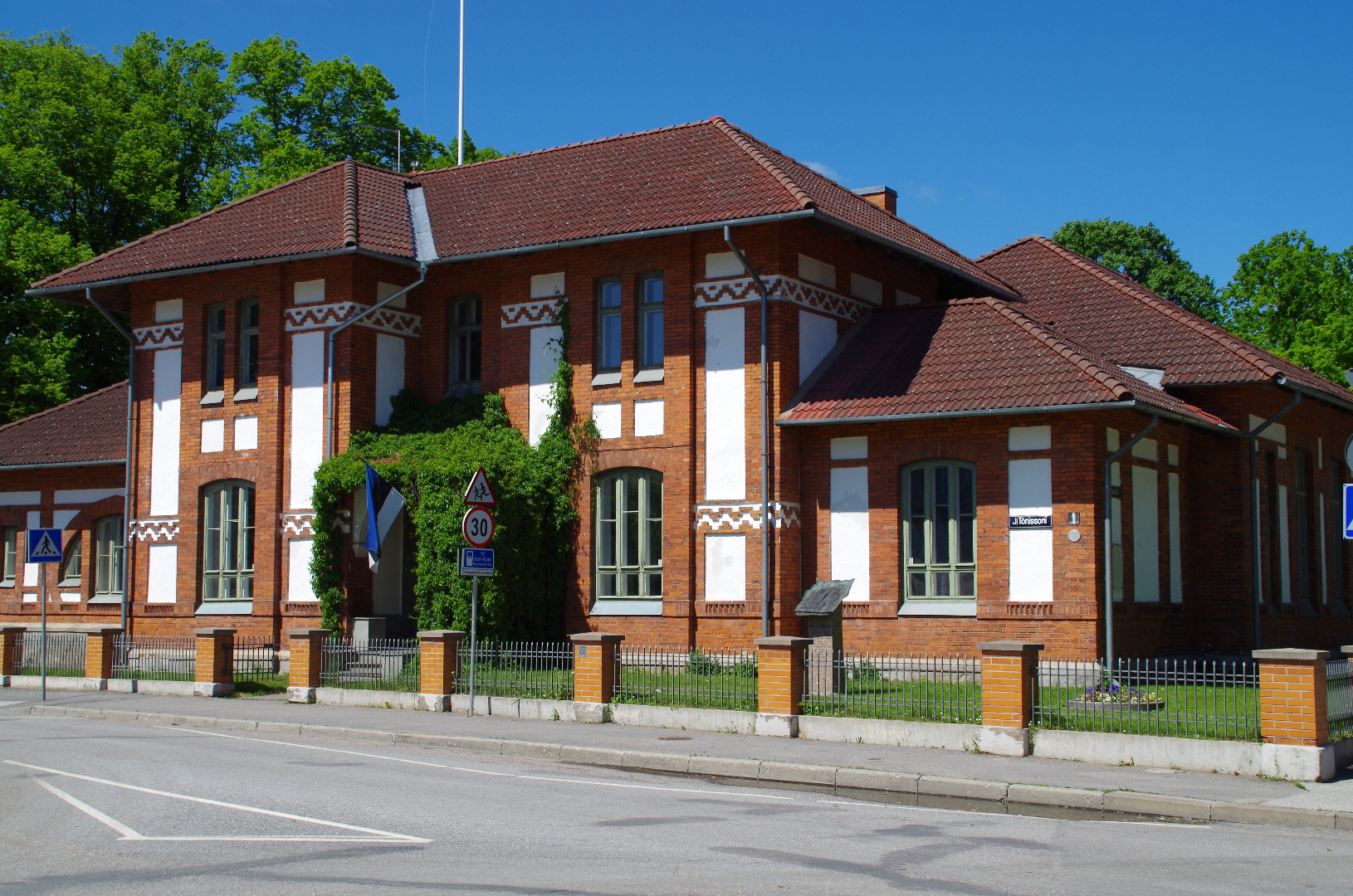Estonian Students Society House in Tarto, where negotiations between the Baltic countries and Finland were held rephoto