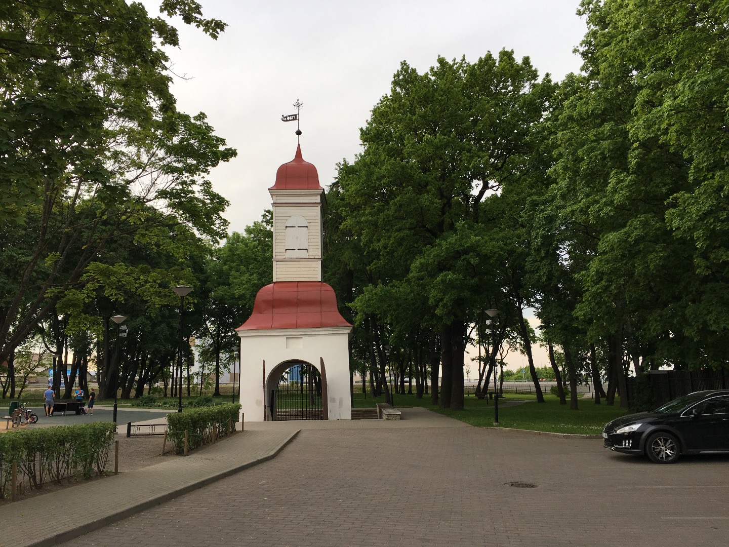 Fishing gates of Kalamaja cemetery rephoto