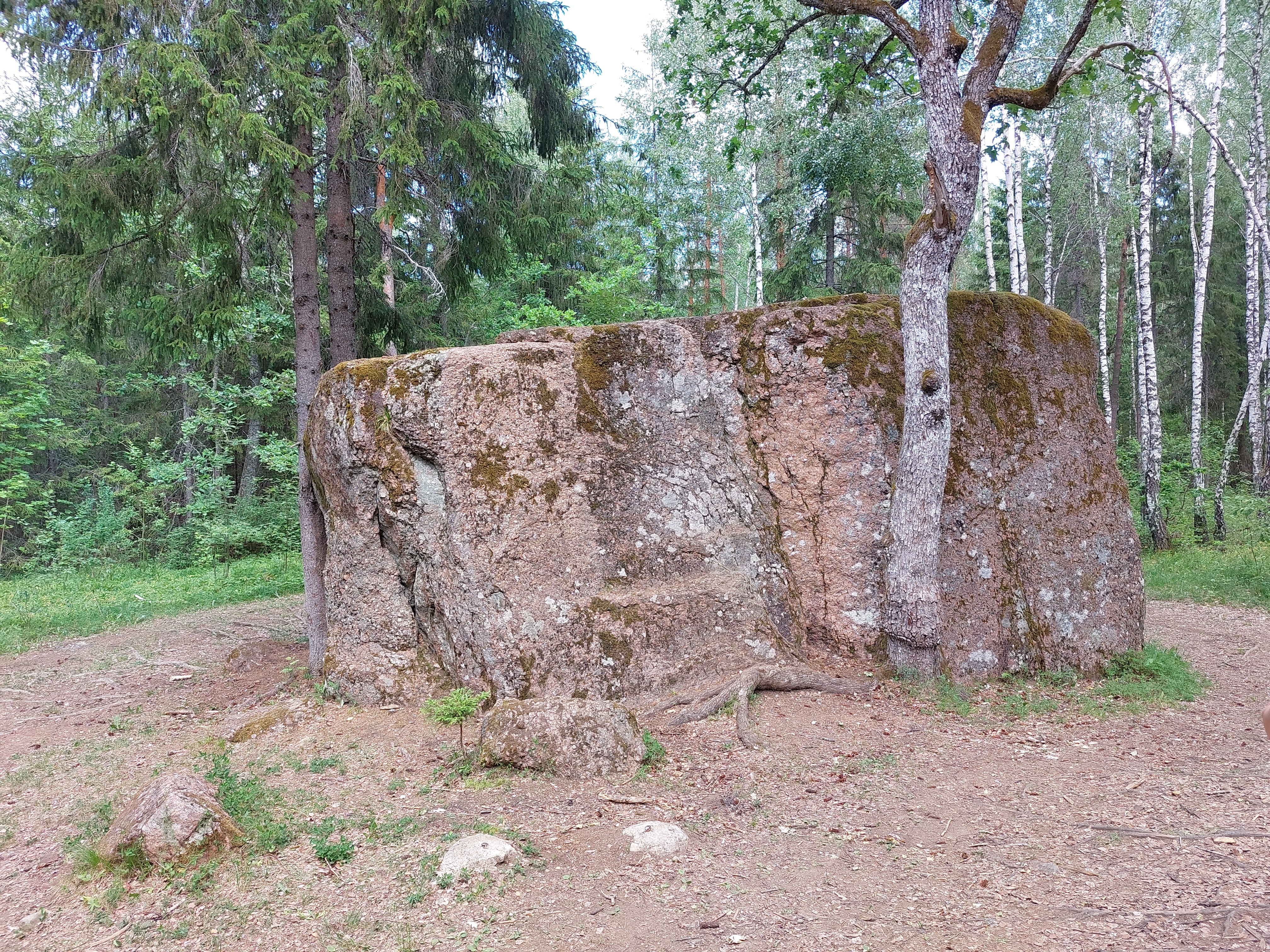 Pahkla Suurkivi “King of Estonian stones” rephoto