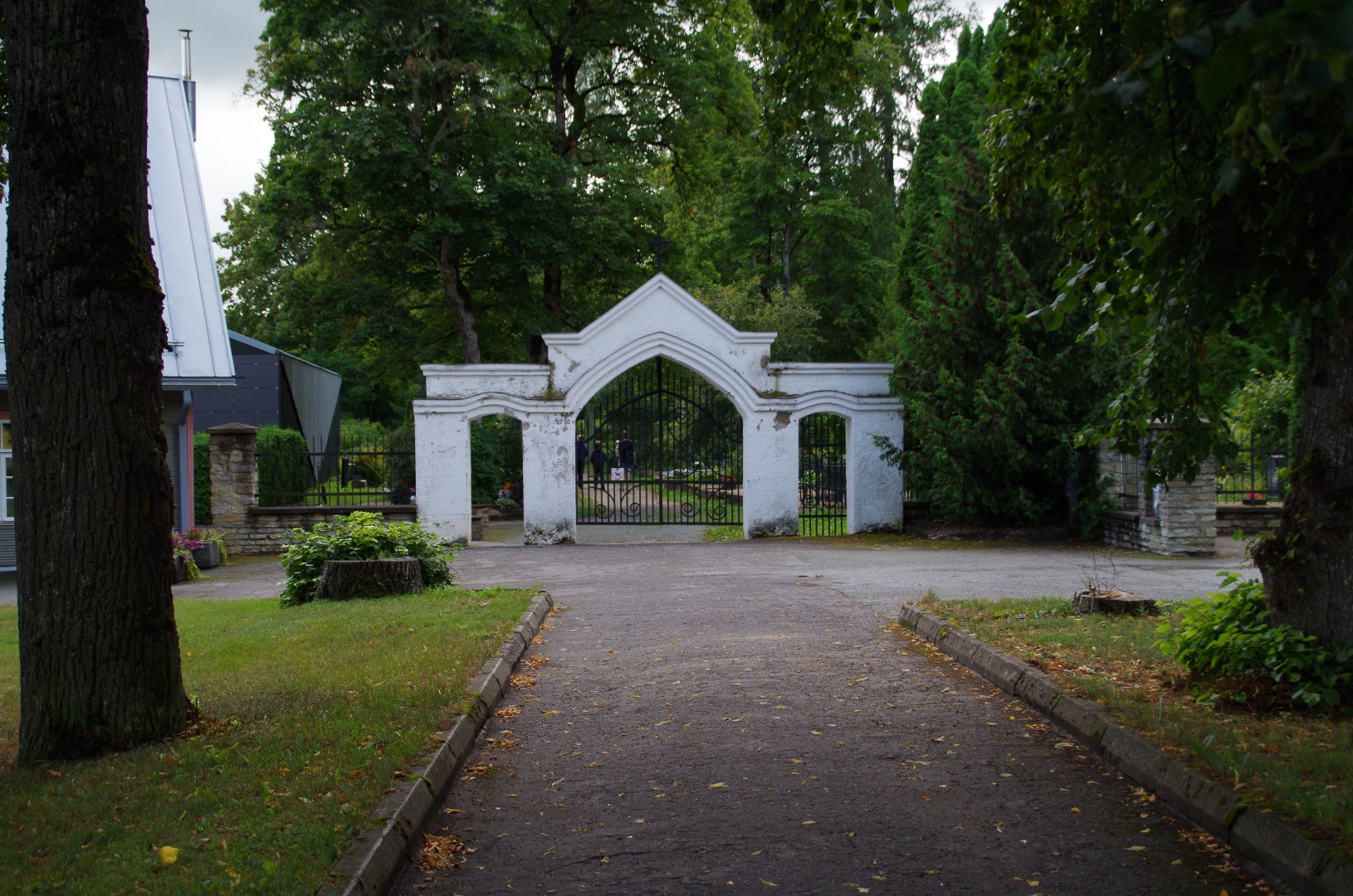 Rakvere, kalmistu värav rephoto