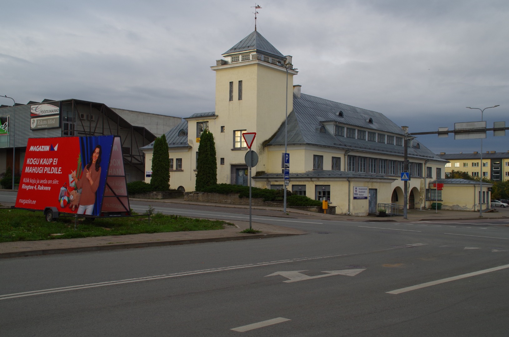 Rakvere market building 2 - Rakvere market building, Rakvere, Lääne-Virumaa, Estonia rephoto