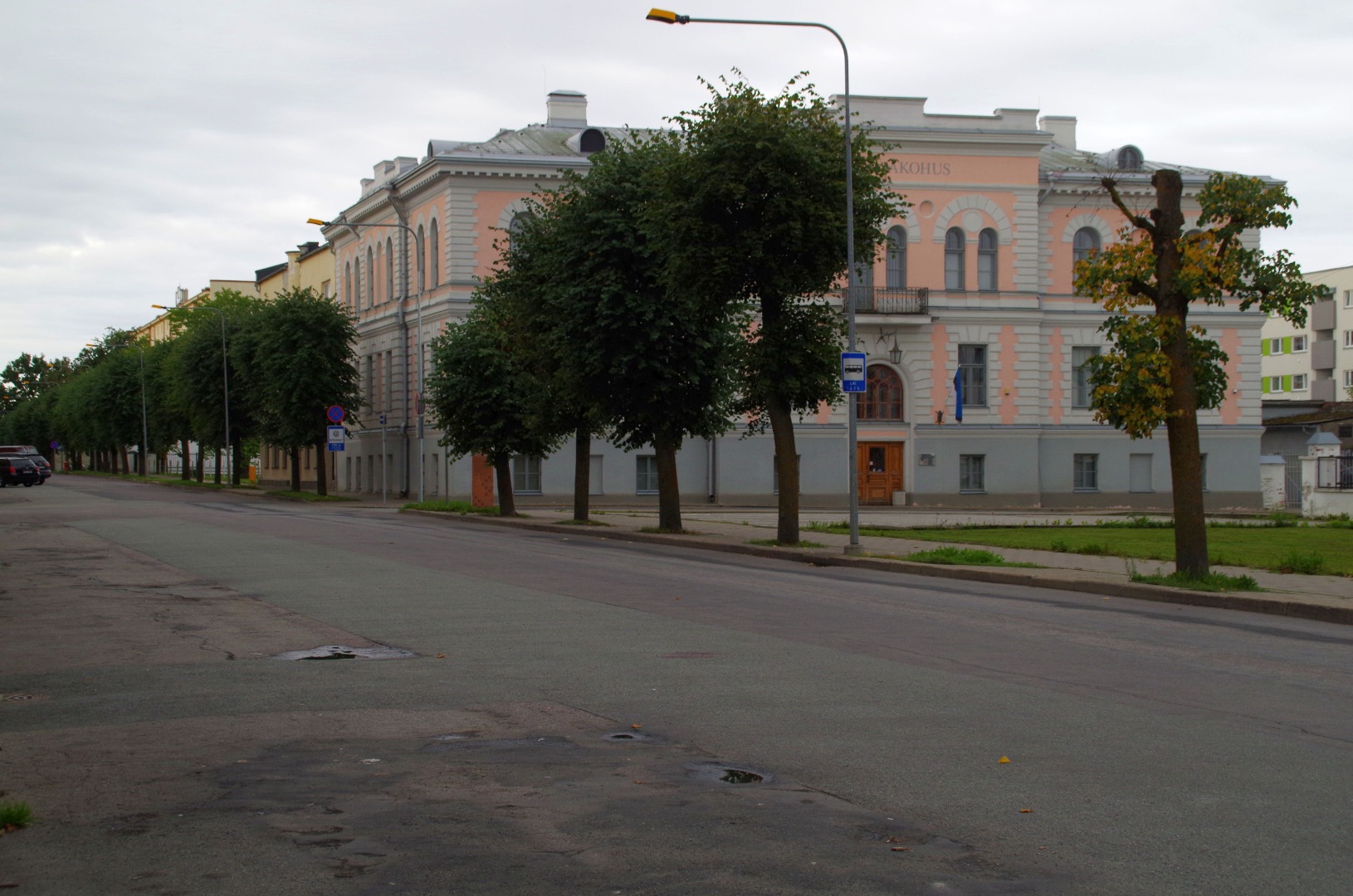 Põhja-Eesti naiskooride laulupäeva rongkäik Rakveres rephoto